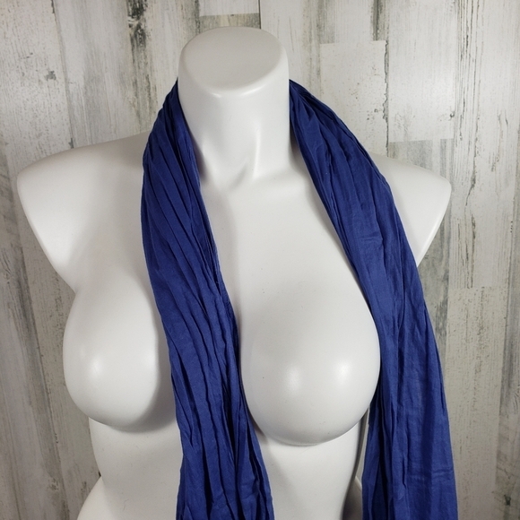 3/$15 Pretty long blanket scarf - Picture 5 of 5